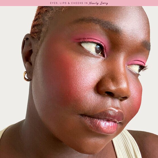 RARE STAY VULNERAB LIPS 3